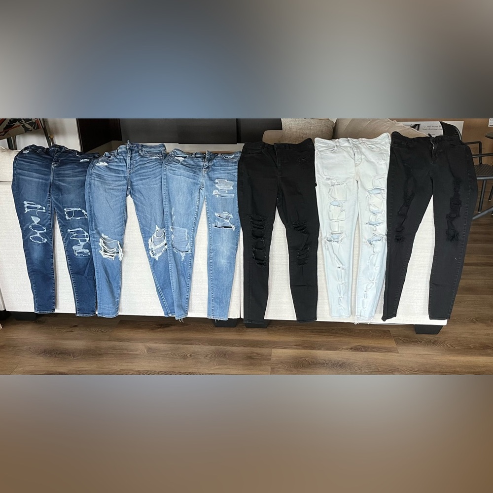 American Eagle & Guess Jeans